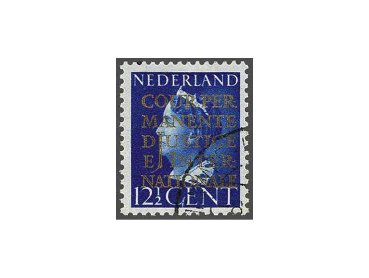 collection 1864 - 1982 with some better ex. and  incl. post offices abroad in 4 albums 