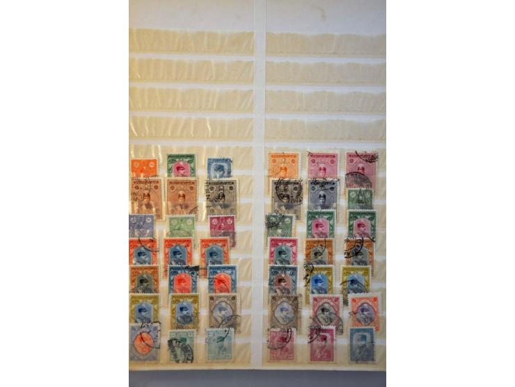 Koppenvlucht 17 oct.27, aangetekende envelop met BS MUNTOK van Medan naar Haarlem met bonte 10 gulden luchtrecht frankering, 