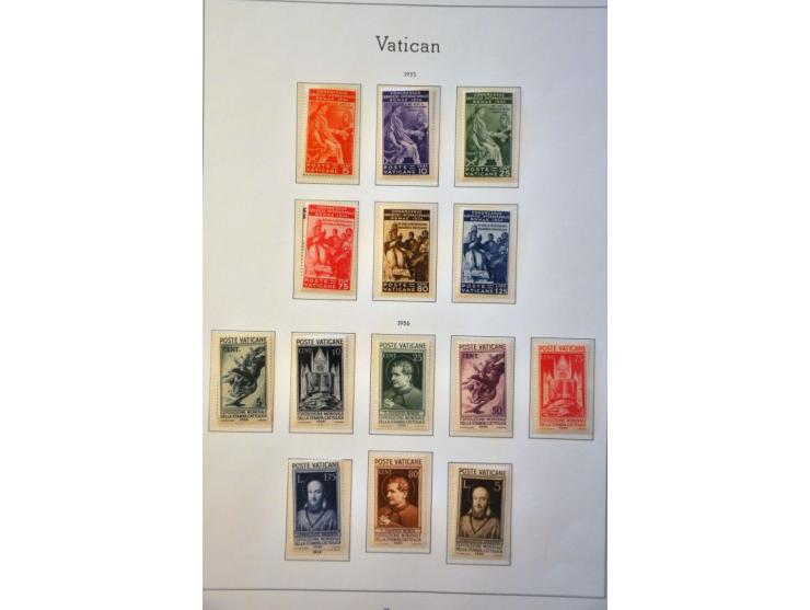 Hulpuitgifte 12½ cent rood in keerdrukparen met en zonder tussenstrook, pracht ex. met verzoekafstempeling, cat.w. 912