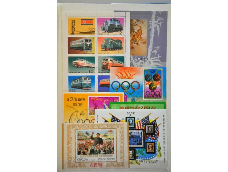 25 cent lila en zwart met certificaat Vleeming 2019: Minimaal bruin tandpuntje, overigens fris zegel, goed getand, cat.w. 520