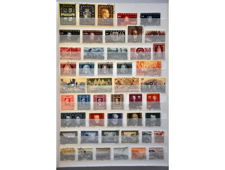 Proef brandkast 7½ gulden groen in ongetand velletje, ca. 76x95 mm met violette opdruk MONSTER en perforatie C links in rand