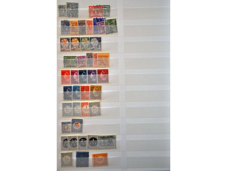 gestempeld en */** met veel beter materiaal w.b. 104 (7x), 105 (12x), 130 (2x), 131, Van Konijnenburg * (2x), En Face */**, r
