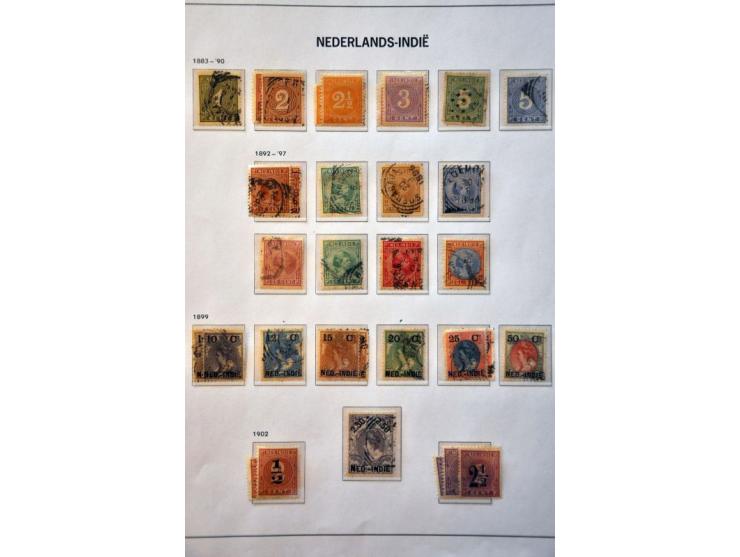 meerdere collecties 1869-1983 deels zowel  gestempeld als */** verzameld met betere ex. in 6 Davo albums, 2 ringbanden, en  i
