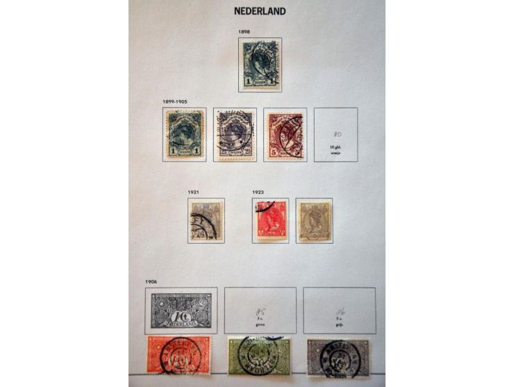 collectie 1852-1990 gestempeld met o.a. nrs. 104-105, 130-131 en Meeuwen in Davo album