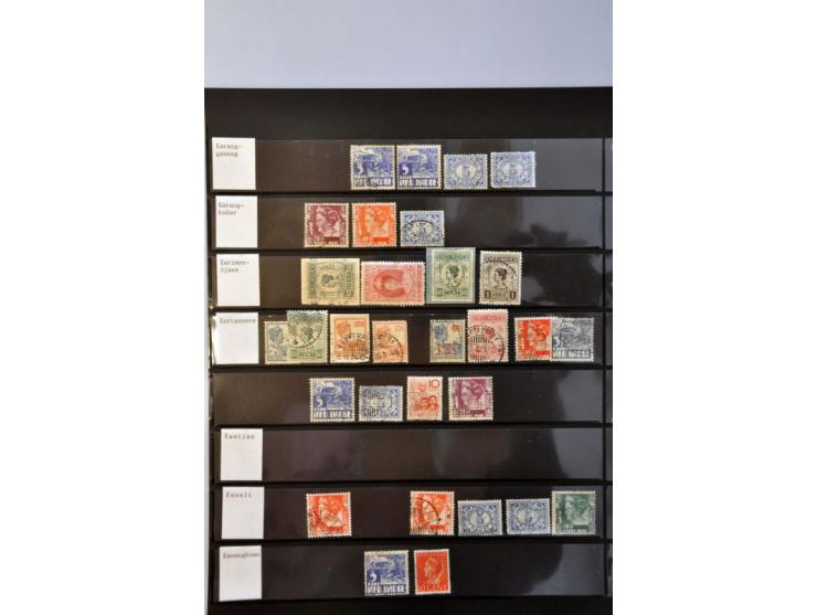 langebalkstempels (ca. 13000 ex.) mooie collectie op diverse waarden en emissies w.b. betere kantoren en luxe afdrukken in 3 