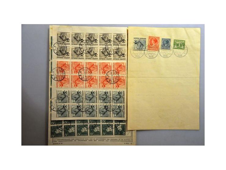 2 formulieren Frankeering bij Abonnement, 1 ex. Velsen 20-11-1932 van fl. 168,99½ gefrankeerd met o.a. LP5 (45x) en LP6-LP8 i