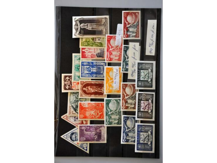 collection 1885-1957 used and * with many better stamps and sets (partly slightly toned) including Orphelins, Red Cross Sheet