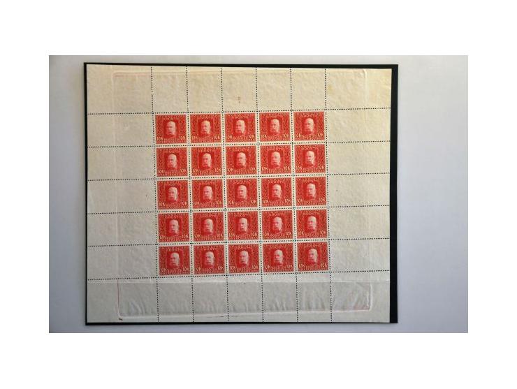 Franz Joseph I 10 kronen, colourproof in red in complete sheet of 25 stamps with platenumber II, very fine, cat.v. 6250++. Ac