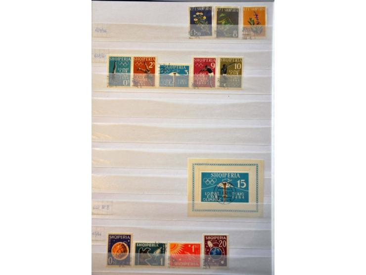 collection 1913-2007 collected */** and used including imperforated in 2 Lindner ring binders and 5 stockbooks