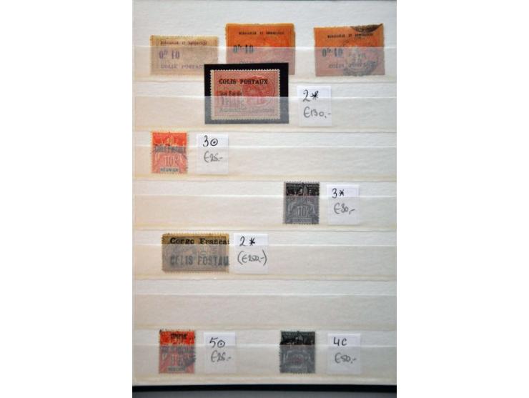collection Colis Postaux (about 90 ex.) with better ex. in small stockbook  