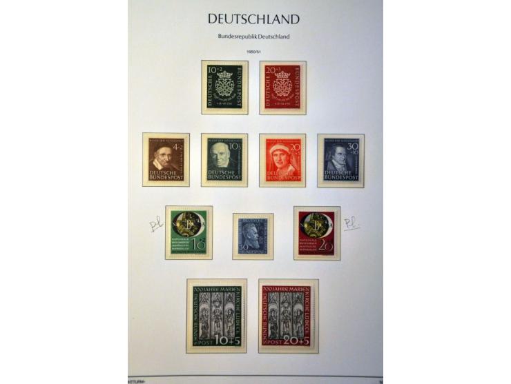 and Berlin collection 1949-2001 mainly ** with better sets (Posthorn ** signed Schlegel) in 4 albums in small box