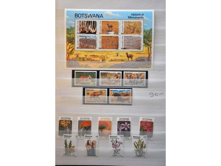 collection 1966-1998 ** including better topical sets and sheets in stockbook