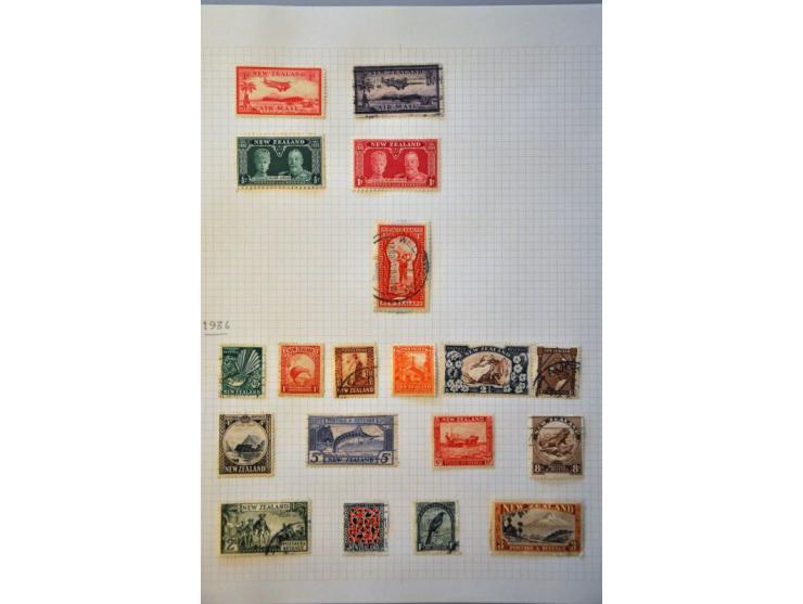 and Australia collection 1878-1998 from 1967 mostly ** in 2 Stanley Gibbons and 1 Davo albums