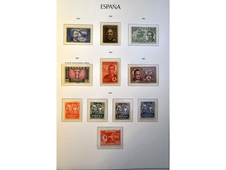 collection 1940-2000 mainly ** with better series and sets including Mi. 841-857A *, 948-949 *, 975-982 **, 1019-1020 ** etc.