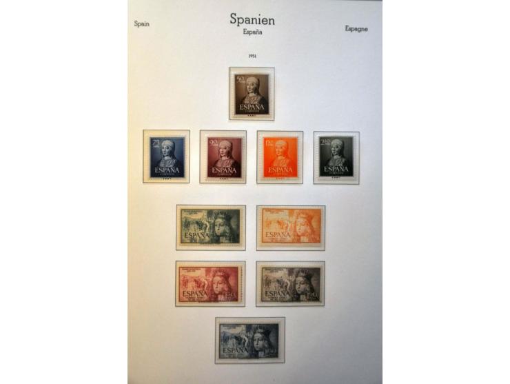 collection 1940-2000 mainly ** with better series and sets including Mi. 841-857A *, 948-949 *, 975-982 **, 1019-1020 ** etc.