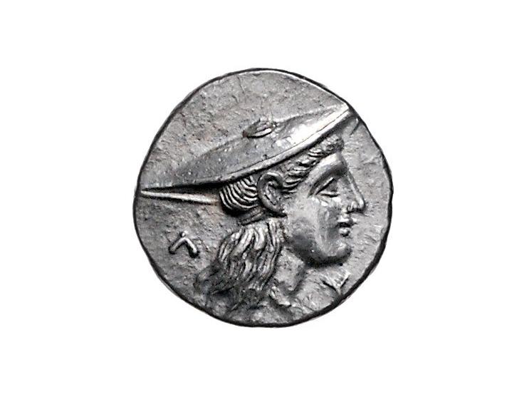 Griekse munten Aetolia, Aitolian League, Triobol ca. 205-150 BC, AR 14.9 mm, 2.51 g. - Obv: Head of Aetolia facing right, wea