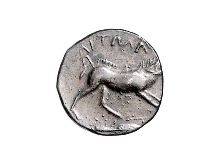 Griekse munten Aetolia, Aitolian League, Triobol ca. 205-150 BC, AR 14.9 mm, 2.51 g. - Obv: Head of Aetolia facing right, wea