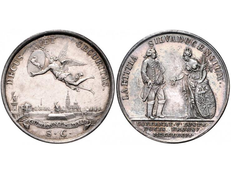 Historiepenningen 's-Hertogenbosch - Stadhuispenning zilver 1776 Snoeck 79 ZF+