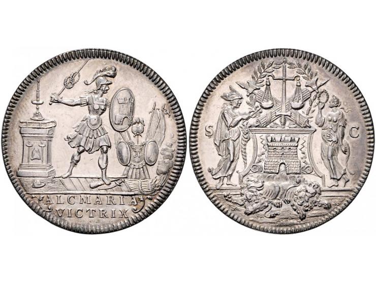 Historiepenningen (1693) Alkmaar, zilveren vroedschapspenning - VZ Staande Mars met zwaard en stedelijk wapenschild vechtend 