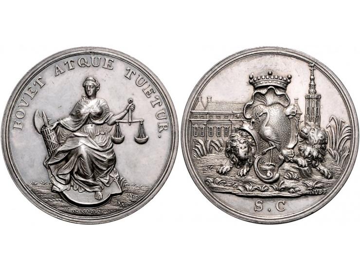 Historiepenningen (1744-1753 of 1739) Vroedschapspenning Den Haag door N. van Swinderen. Zilver 37mm JMP 1930 pl.I.5. PR