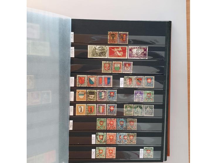 collection 1851- 2010 mainly used  with better sets (Pax *) and miniature sheets in 2 stockbooks