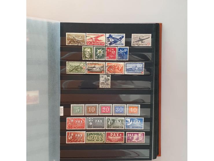 collection 1851- 2010 mainly used  with better sets (Pax *) and miniature sheets in 2 stockbooks
