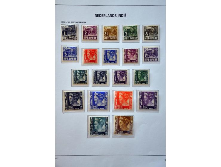 collectie */** vanaf 1864 iets gespecialiseerd met o.a. variëteiten en op hoofdnummers nagenoeg compleet met o.a.  nrs. 1-2, 