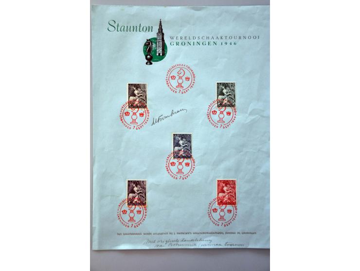 motief Schaken ca. 50 poststukken w.b. Wereldschaaktoernooi Groningen 1946 met herdenkingsblad waarop handtekening winnaar Bo