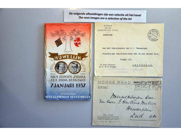 koninklijk huis w.b. 4 dienstenveloppen uit WWII, kabinetfoto Emma door P.H.J. Reynet de la Rue, enige programmaboekjes, huwe