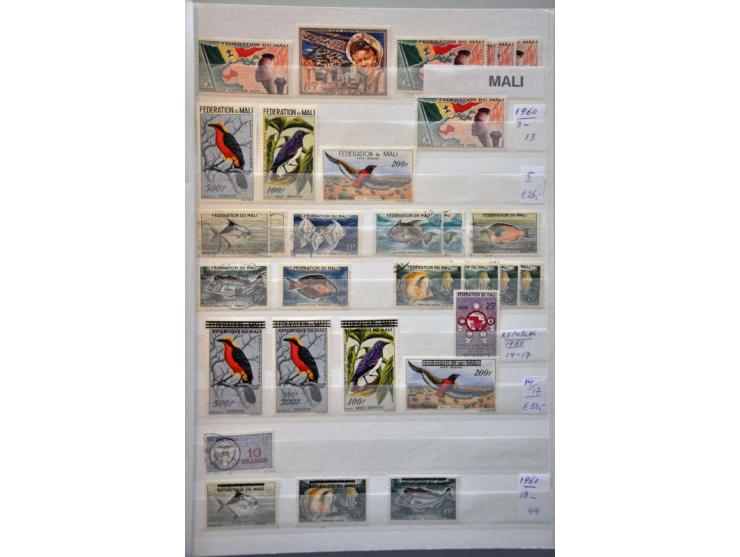and Mali collection 1894-2002 including Senegambie et Niger Yv. 1-13 (*), Bastille (**), Mali birds etc. in stockbook