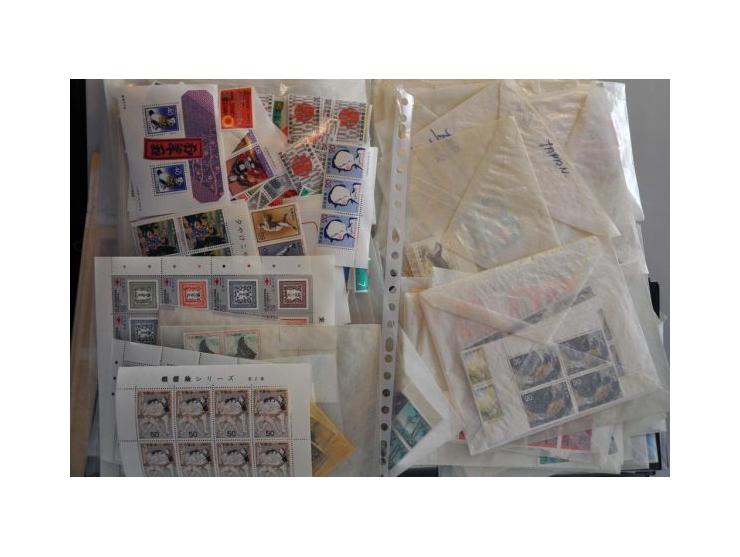 stock 1941-1989 ** including face value about ¥ 125.000, National Park miniature sheets Mi. nos. 7 and 8 (both faults and wit