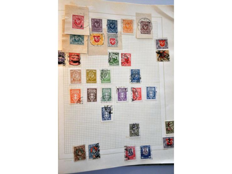 collection with better ex. (some stamps stuck to the album leaves) in 3 Schaubek albums 