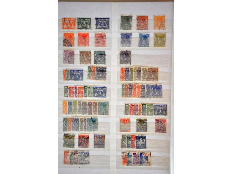 collectie 1852-1940 gestempeld op hoofdnummers compleet (nr. 101 met certificaat Muis) met tevens uitgebreid Back of the Book