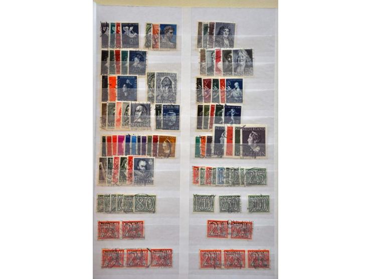 collectie 1852-1940 gestempeld op hoofdnummers compleet met tevens uitgebreid Back of the Book in gemengde kwaliteit op inste