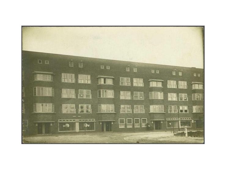 Amsterdam oude en zeer oude ca. 60 ex. met veel fotokaarten