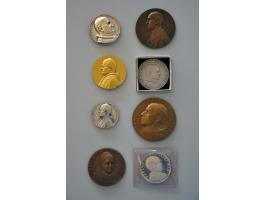 Papal States 8 medals 20th century including silver in small box