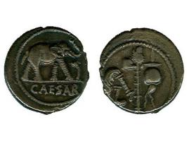 Republiek, Julius Ceasar, 49-48 b.C. AR denarius, rev. Elephant Seaby 353 xf