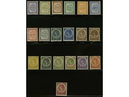 Cijfer en Veth ½ t/m 50 cent, nr. 42 vouwtje en nrs. 44 en 51 miniem getint, cat.w. 1025