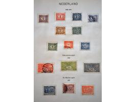 collectie vanaf 1852 met beter materiaal w.b. Nederland nr. 1 met mooi Hattem C en nr. 101 in deels gemengde kwaliteit in 3 o
