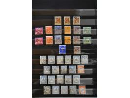 collectie vanaf 1852 met beter materiaal in gemengde kwaliteit in 4 insteekboeken
