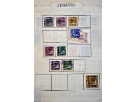 collectie met betere ex. (o.a. Lombok 5 cent cijfer "zon met stralen"), interimperiode en Indonesië met doubletten, fragmente