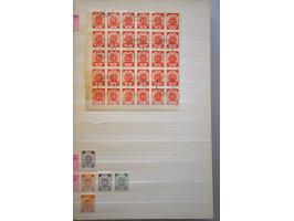 collectie tot 1940 met betere ex. en blokken Estland in insteekboek