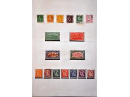 en New Zealand, collectie tot ca. 1974 met beter materiaal keurig opgezet in blanco album