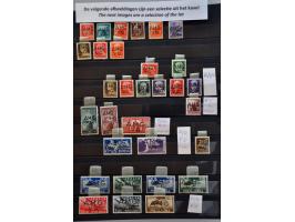 en Zone B collectie **/* en gestempeld in insteekboek