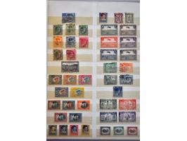 collectie 1852-2000 in 2 insteekboeken