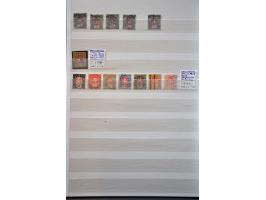 1862-1960 gestempeld deels gespecialiseerd met betere ex. w.b. port, dienst, blokken etc. in insteekboek