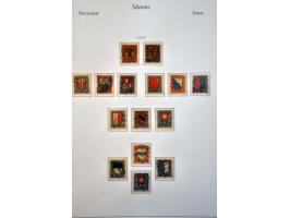 collectie 1850-1986 met betere ex. en series w.b. klassiek, dienst, nominaal, iets post(waarde)stukken, etc. in 4 albums, ins