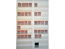 5 cent blauw en 10 cent karmijn, voorraad gestempeld deels op positie gesorteerd. Totaal ruim 2300 ex. w.b. paren, strippen, 