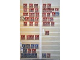 5 cent blauw en 10 cent karmijn, voorraad gestempeld deels op positie gesorteerd. Totaal ruim 2300 ex. w.b. paren, strippen, 