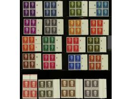 5 cent t/m 10 gulden in blokken van 4 met velrand, nrs. 536 en 537 beide 2 ex. miniem gomvouwtje, cat.w. 5920